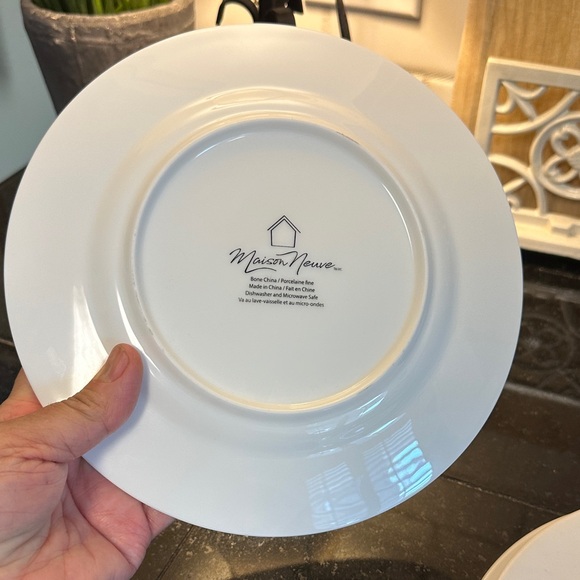 Classic White Beaded Salad/Appetizer Plate Set - Picture 3 of 4